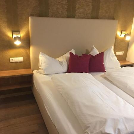 Gastehaus Winkler Hotel Karres Екстериор снимка